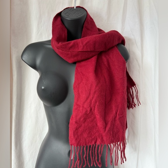 EUC Vintage Red/Maroon 100% Cashmere Scarf With Fringe By Amicale Made In USA - Picture 1 of 3